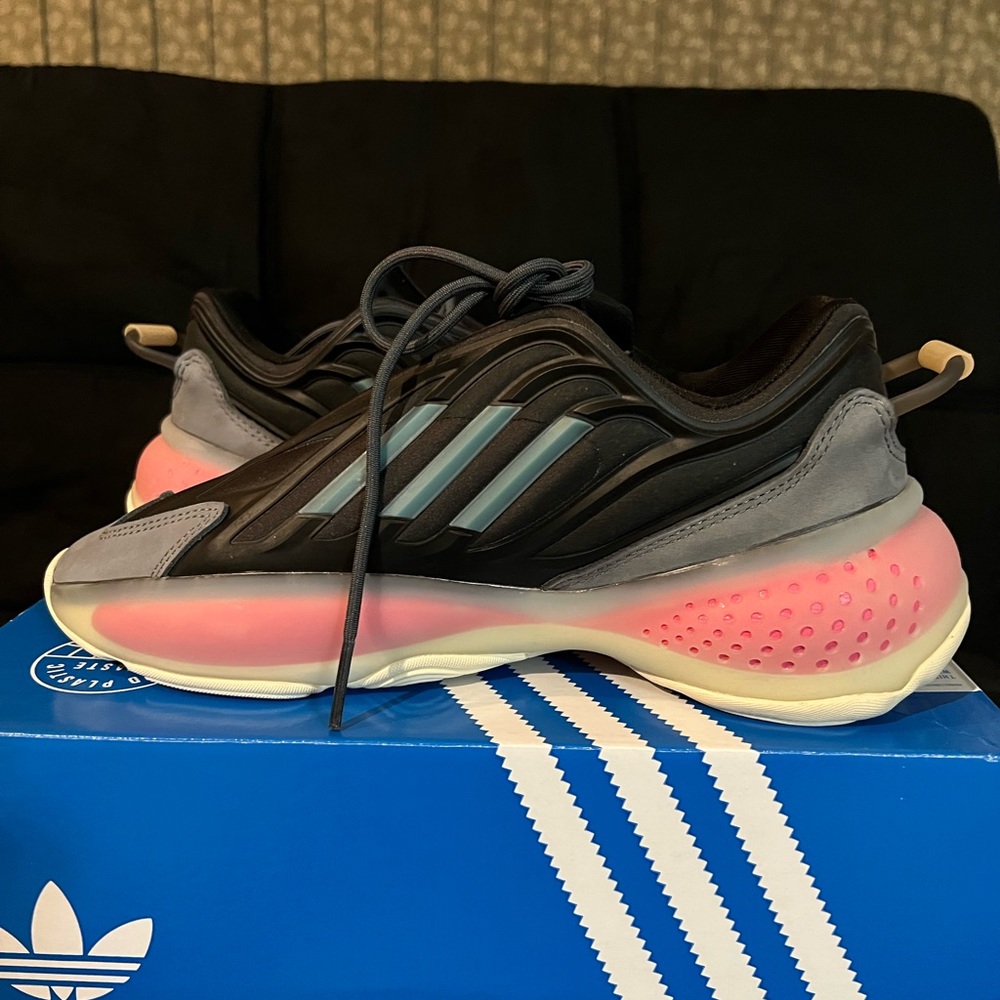 Adidas Ozrah